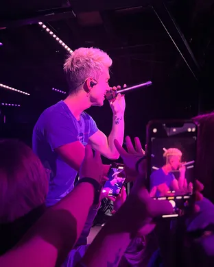 Alex Warren: Little Orphan Alex Live