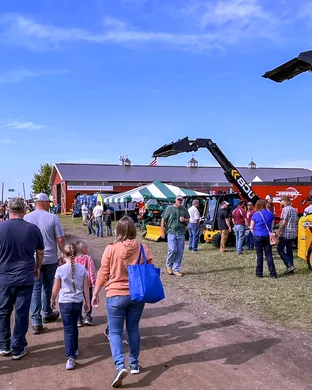 FarmFest: The Amish Outlaws