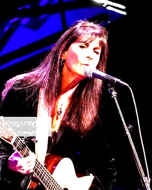 Karla Bonoff