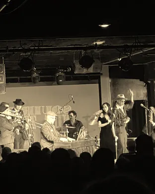 Squirrel Nut Zippers